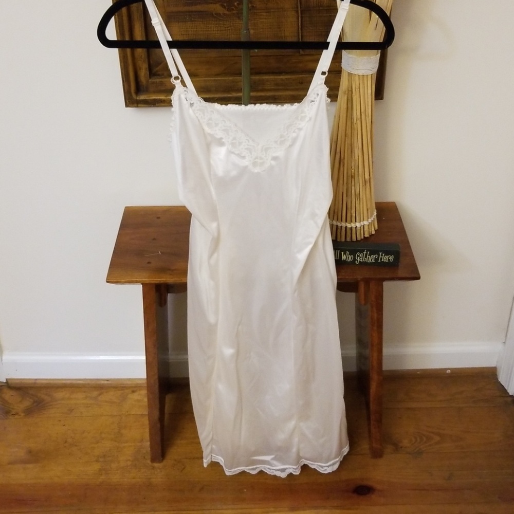 Sears Vintage White slip - Picture 2 of 8